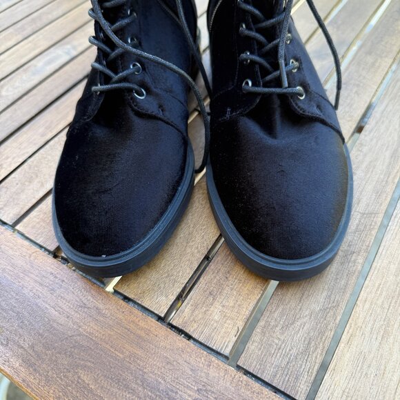 French Blu Black Velvet Lace-Up Ankle Boots With Side Zipper size 40 - Picture 2 of 6